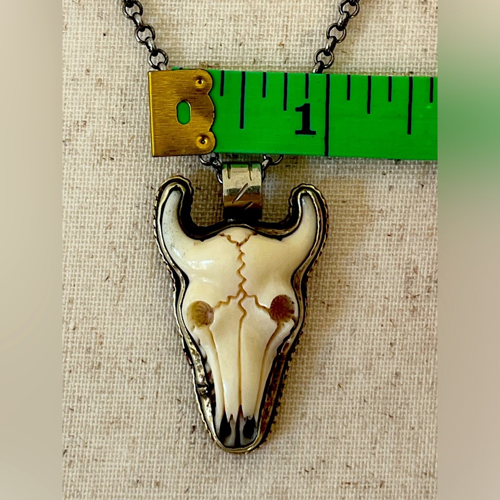 Bison Skull pendant carved bone & silver necklace hand made - Picture 8 of 9